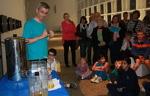 Mark Tobin demonstrates 'science in your food'